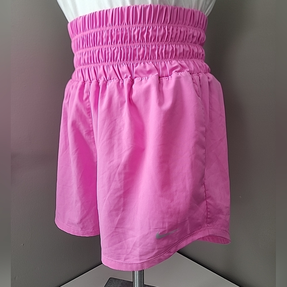 Nike Women's High-Waisted Playful Pink Shorts size S NWOT